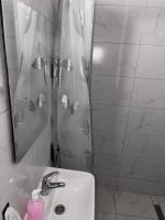 Apartman City 2 With 2 Bedrooms - B&B Negotin