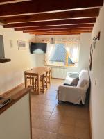 Departamento con pileta climatizada Roca - Bed and Breakfast San Martín de los Andes