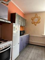 SunHouse Hostel - B&B Karakol