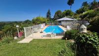 Maison des Cerisiers avec piscine privée à Sarlat - B&B Sarlat-la-Canéda