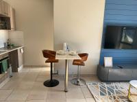247 Nolas Apartments - Bed and Breakfast Johannesburg