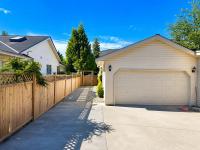 Spacious Family-Friendly 3BR Suite Near White Rock Beach - Ferienwohnung Surrey