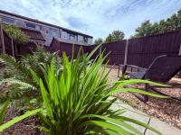 Entire home, perfect for staying with friends and family - Chambres d'hôtes Deysbrook