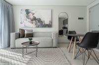 Chic Ocean Club Stay with Balcony - Ferienwohnung Ballito