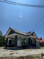 Ola Villa Homestay Pantai Penarik - B&B Sik