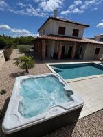Villa Rustika Emilia - B&B Sveti Ivan Dobrinjski