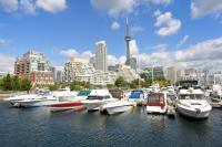 CN Tower Lux Suites - GYM - Pool - Hot Tub - Yoga - Steps to Toronto Stadium & FIFA Fan Fest - B&B Toronto
