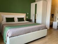 cute and cozy apartment train station - B&B Bergamo