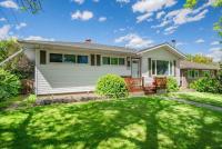 4Bed Rooms 4Queen Bed Two living Room 2 TV FREE BANFF PARK PASS! near Downtown Executive family House - Chambres d'hôtes Calgary
