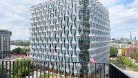 Luxury Riverside 2-Bed with Balcony AC US Embassy Views - B&B Londra