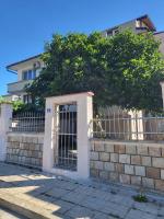 Къща за Гости Морска звезда - B&B Ahtopol