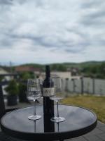 Origo Residence - Terrace & Private Parking - B&B Bistriţa