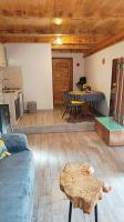 Apartment and room Babe Mare - Chambres d'hôtes Senj