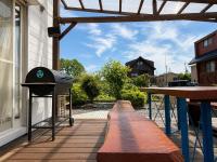 Biwa 広々テラス bbq 無料駐車場 湖まで徒歩3分 - B&B Takashima