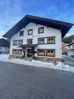 Haus Krone - Bed and Breakfast Lähn