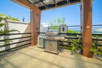 Zeusys Beach House 16 Pax,Beachfront,Pool,Garden - B&B Bacnotan