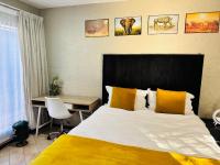 Villa Picasso - Poolview - Bed and Breakfast Johannesburg