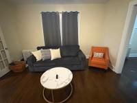 Rest Assured 3 bedroom near airport - Ferienwohnung Newark