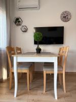 Blue Lagoon 2 - B&B Kavala