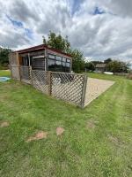 Summerhouse - B&B Honington