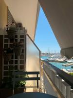 SkouZen - Bed and Breakfast Piraeus