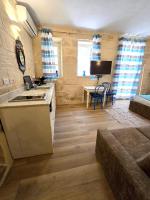 Studio in a traditional guest house, with private yard and shared roof terrace GOTOWN8 - Chambres d'hôtes Sliema