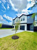 Game Room, Hot Tub, Gym, BBQ, 7 mins to NRG Stadium & Med Center - Ferienwohnung Houston