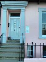 Garden Vista - Direct Beach Access, Sleeps 4 - B&B Tenby