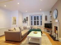 Gordon Avenue - Stunning 3 bed semi-detached Victorian House - Chambres d'hôtes Camberley