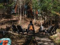 Bali-Zen - Chalet with Private Spa Lake-front Near Val Saint-Come - Bed and Breakfast Sainte-Côme