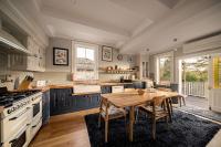 Woodleigh - Fires Leafy Decks & Walk to Town - B&B Katoomba