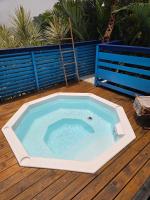 Bungalow PAPAYE avec piscine privée et vue lagon - B&B Deshaies