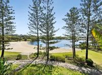 Twin Waters 3 Bedroom Lake View Villa - B&B Twin Waters