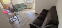 Apartment mit 4 Schlafzimmern und einem Balkon 