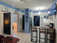 Santiana 66-12 by BE33 - B&B Santa Ana
