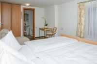 Comfort Triple Room with Shower