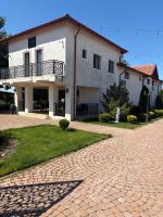Pensiune Agroturistica Giuvaerul Oltului - B&B Grădinari