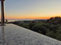 Ribarićevi dvori - B&B Banjol