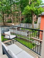 1BR w Balcony | Walk to Historic Streets - Chambres d'hôtes Oslo