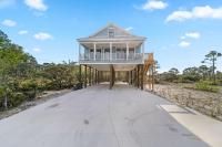 Newly Renovated Gulf Shores Getaway with Gas Grill - Bed and Breakfast Gulf Shores
