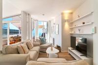 Oceanfront Penthouse with Terrace and Views - B&B Sitges