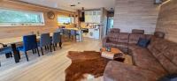 Apartmanica Chalet 1A, finnish sauna, jacuzzi, garage, Donovaly - Chambres d'hôtes Donovaly