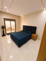 Quiet 2-bedroom with patio, elevator & parking - Ferienwohnung Tétouan
