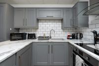 Open Mind Property - Spacious 2BR Flat City Views - B&B Portsmouth