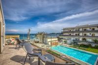 Solazur House - Sea View Stay by Ipsos Beach - B&B Ipsos