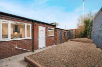 Sunderland 3BR Retreat Sleeps 6 by Stay With Us - Chambres d'hôtes Balne