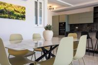 Sea View 2-Bed Apt with Private Jacuzzi Terrace - Bed and Breakfast San Pawl il-Baħar