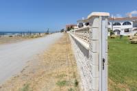 WintowinRentals First-Line Beach House with Terrace - B&B Torre de Benagalbón