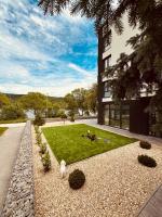 Luxusné apartmány Nad jazerom - B&B Košice