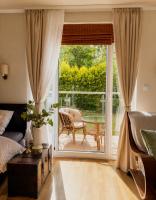 Apartament na strzeżonym osiedlu w wyjątkowych Dębkach - Bed and Breakfast Dębki